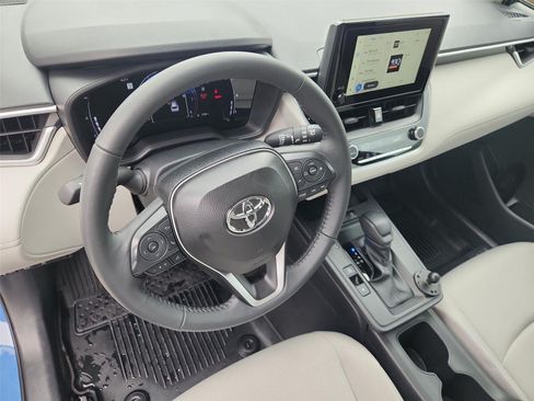 Used 2026 Toyota Corolla Cross LE w/ Moonroof Package FWD image 10