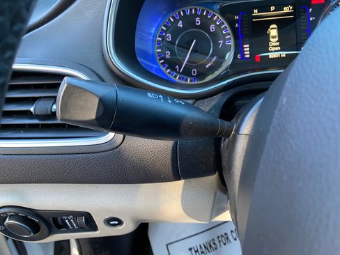 Used 2017 Chrysler 200 Limited Platinum image 63