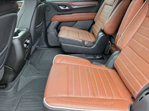 Used 2023 GMC Yukon Denali Ultimate AWD/4WD image 14