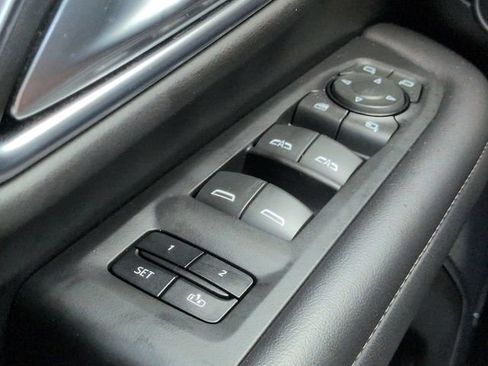 Used 2021 Chevrolet Tahoe LT w/ LT Signature Package RWD image 25