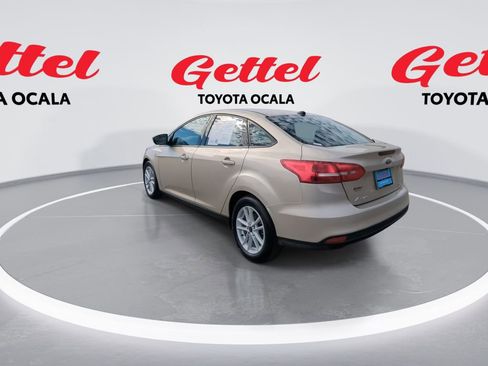 Used 2017 Ford Focus SE image 6