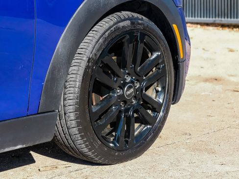 Used 2019 MINI Cooper S w/ Premium Package image 45