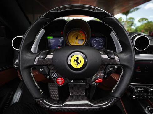 Certified 2023 Ferrari Portofino M image 33