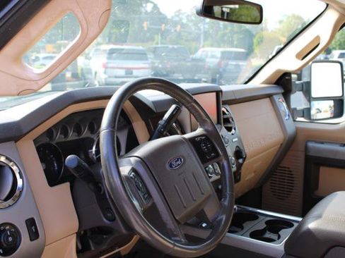 Used 2014 Ford F250 Lariat w/ Lariat Interior Package AWD/4WD image 14