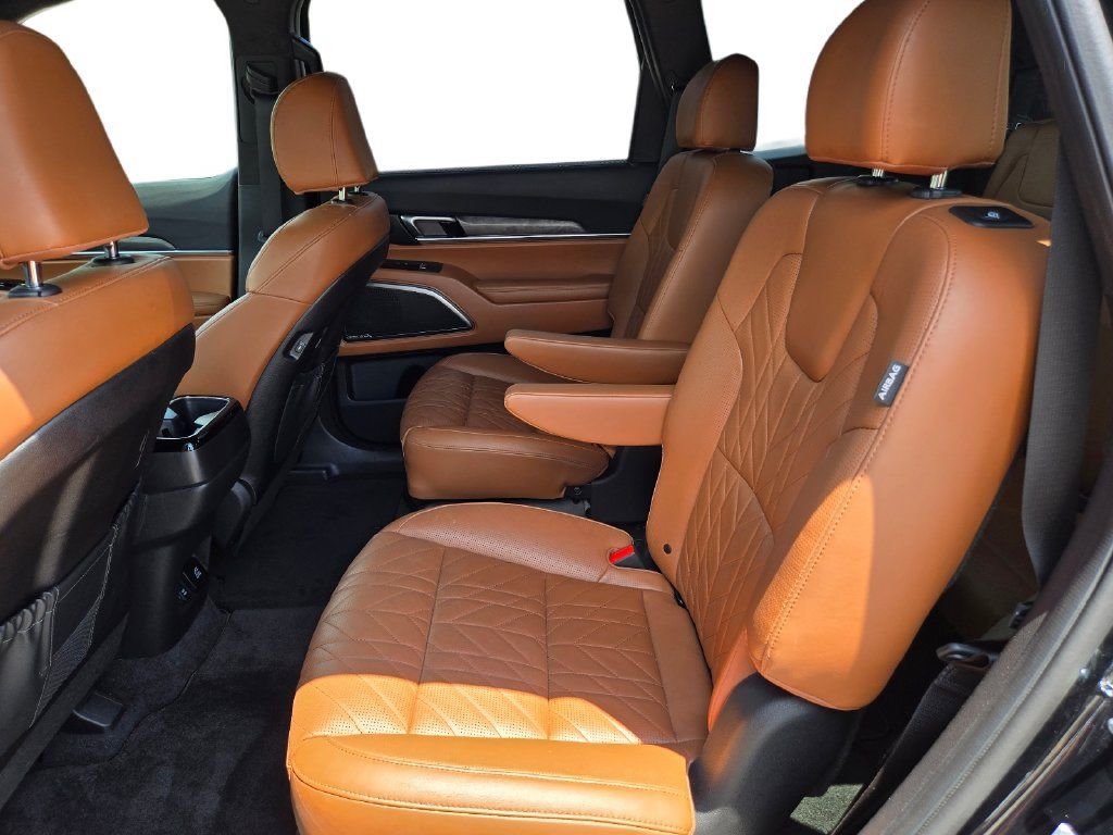 Certified 2025 Kia Telluride SX Prestige X-Pro AWD/4WD image 19