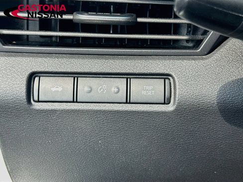 Used 2024 Nissan Altima 2.5 SR FWD image 11