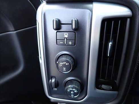 Used 2018 GMC Sierra 1500 SLT image 17