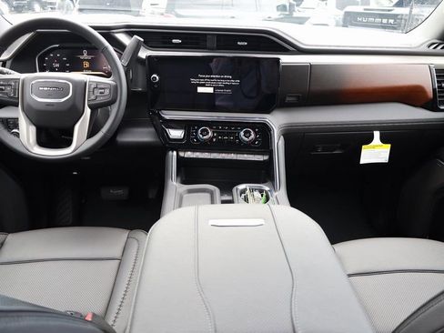 New 2026 GMC Sierra 3500 Denali w/ Technology Package image 18