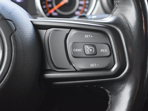 Used 2023 Jeep Wrangler Willys image 17