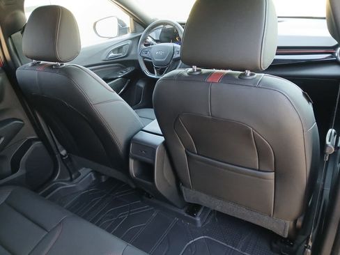 Used 2026 Chevrolet Trax RS w/ Sunroof Package FWD image 89