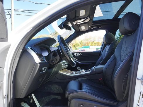 Used 2023 BMW X5 xDrive40i w/ Premium Package image 37