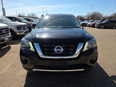 Used 2019 Nissan Pathfinder SL image 8