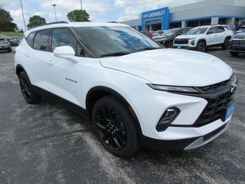 Used 2024 Chevrolet Blazer LT w/ Convenience Package FWD image 7