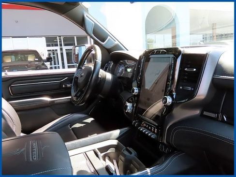 Used 2022 RAM 1500 Limited w/ Body Color Bumper Group AWD/4WD image 13