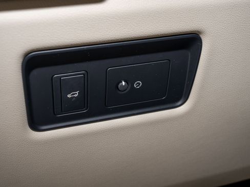 Used 2021 Land Rover Range Rover Westminster Edition image 30