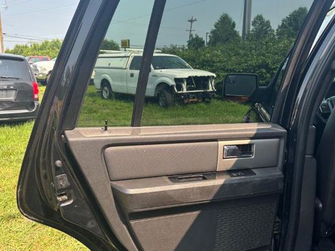 Used 2013 Ford Expedition Limited AWD/4WD image 20
