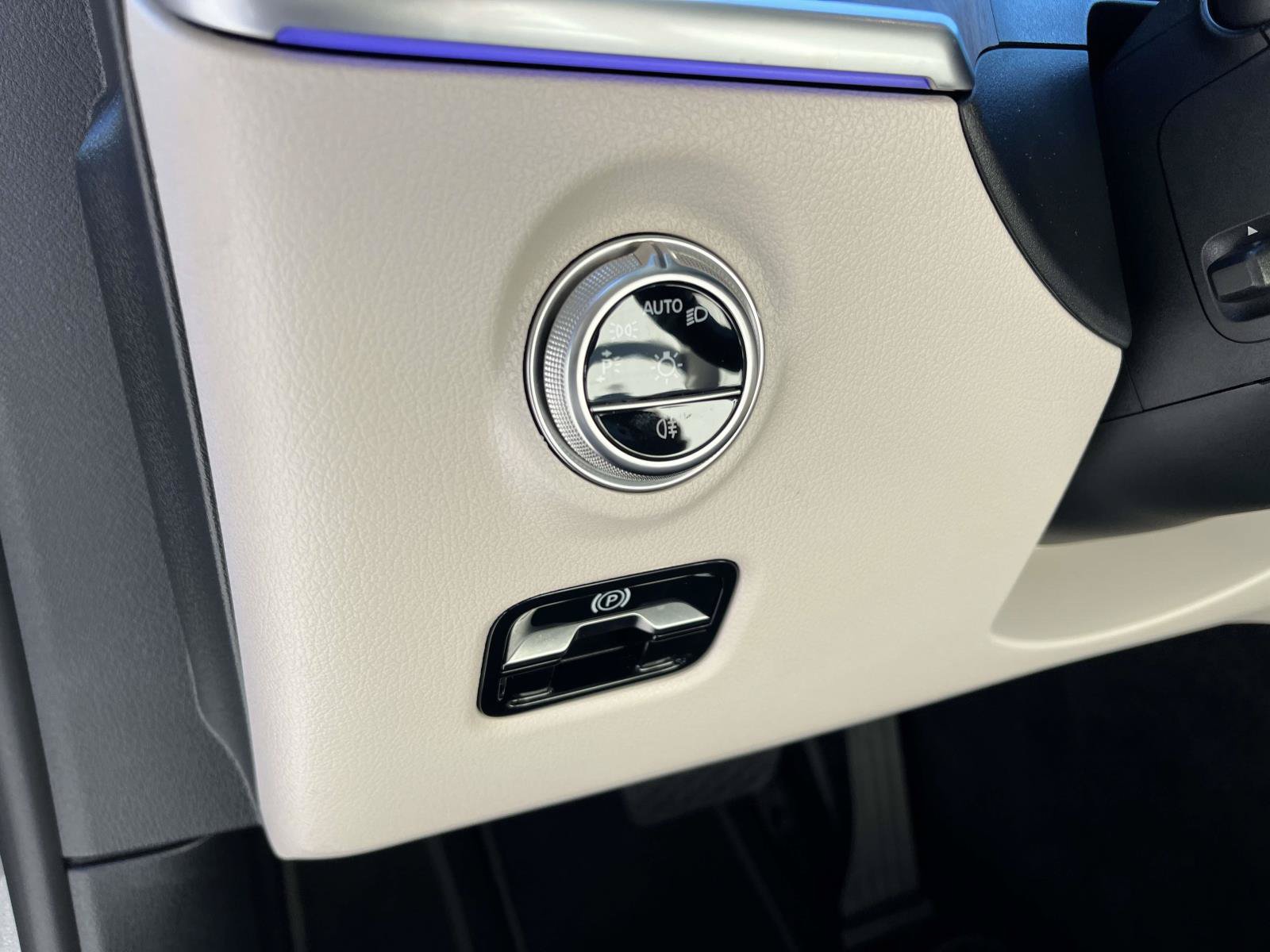 Certified 2025 Mercedes-Benz C 300 4MATIC Sedan image 23