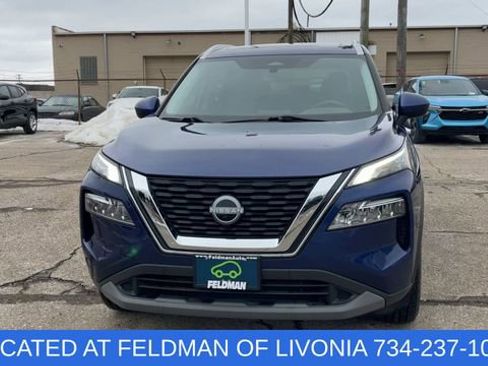 Used 2023 Nissan Rogue SV w/ SV Premium B Package image 3