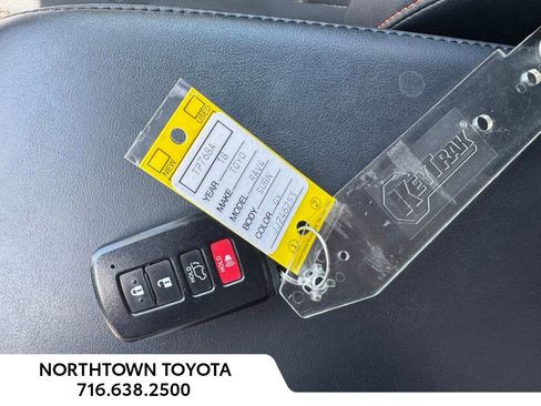 Used 2018 Toyota RAV4 SE w/ Power Extra Value Package AWD/4WD image 29