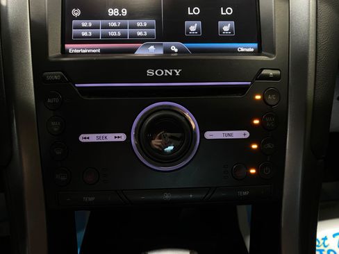 Used 2016 Ford Fusion Titanium FWD image 15