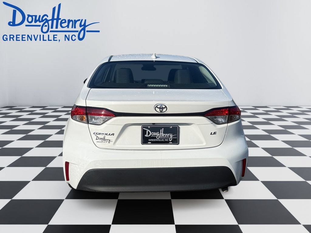 Used 2024 Toyota Corolla LE FWD image 4
