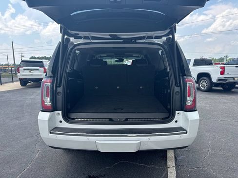 Used 2018 GMC Yukon XL Denali w/ Denali Ultimate Package AWD/4WD image 19