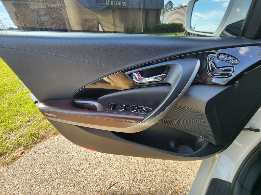 Used 2013 Hyundai Azera w/ Technology Pkg FWD image 12