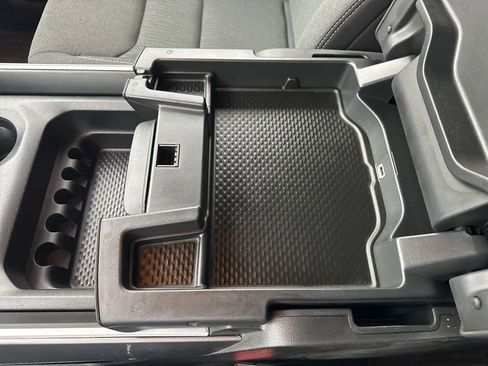 Used 2023 RAM 1500 Big Horn image 31