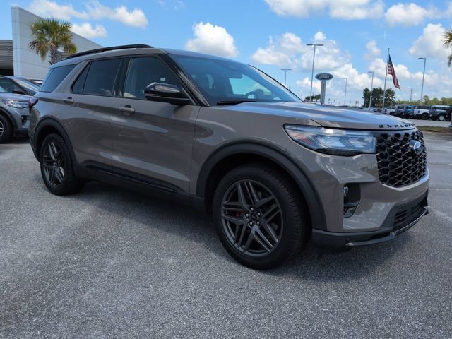 Used 2026 Ford Explorer ST RWD image 2