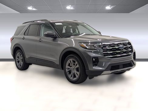 New 2026 Ford Explorer Active w/ Active Comfort Package image 6