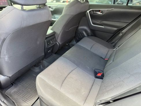 Used 2020 Toyota RAV4 XLE w/ Convenience Package AWD/4WD image 11