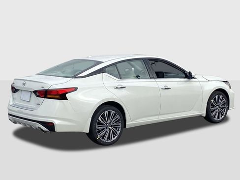 New 2025 Nissan Altima 2.5 SL image 6