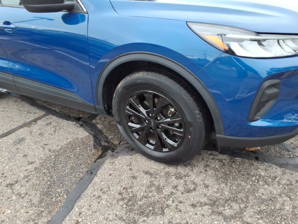 Certified 2023 Ford Escape Active AWD/4WD image 5