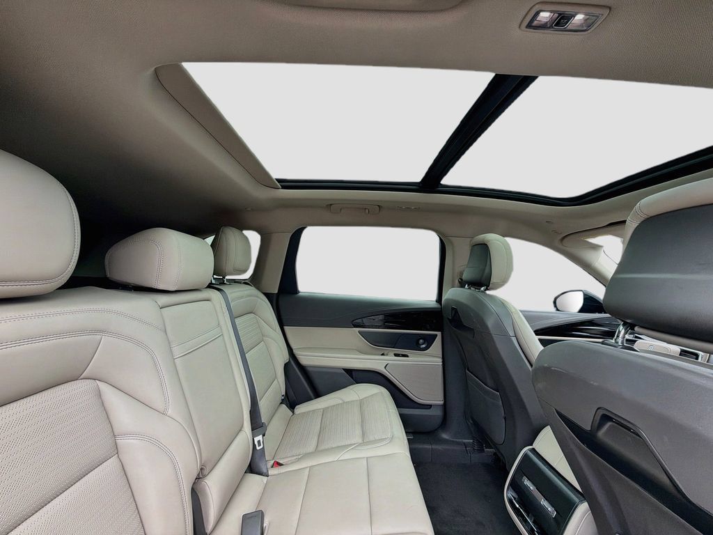 Used 2025 Lincoln Nautilus Reserve w/ Jet Appearance Package AWD/4WD image 29