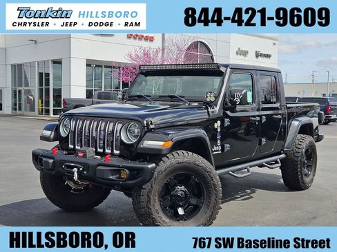 Used 2020 Jeep Gladiator Overland AWD/4WD image 1