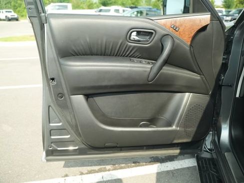 Used 2023 Nissan Armada SL w/ Captain's Chairs Package AWD/4WD image 15