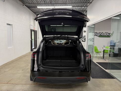 Used 2023 Tesla Model X AWD/4WD image 18