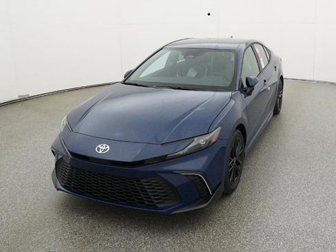 New 2026 Toyota Camry SE image 10