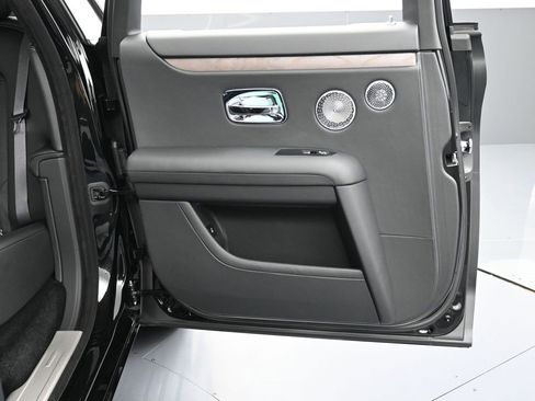 Used 2025 Rolls-Royce Ghost image 25