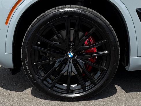 Used 2024 BMW X5 sDrive40i w/ M Sport Package RWD image 46