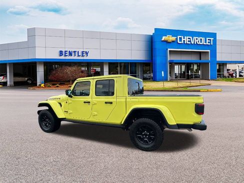 Used 2023 Jeep Gladiator Mojave w/ LED Lighting Group AWD/4WD image 3