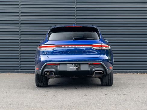 Certified 2025 Porsche Macan image 7