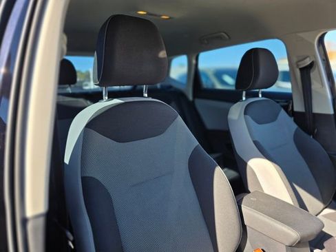 Used 2024 Volkswagen Taos S image 11