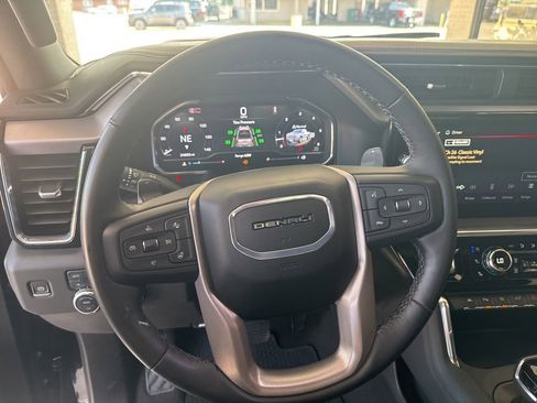 Used 2024 GMC Sierra 1500 Denali w/ Technology Package AWD/4WD image 12