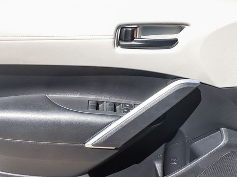 Certified 2024 Toyota Corolla Cross L FWD image 20