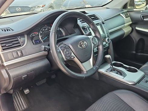 Used 2014 Toyota Camry SE FWD image 15