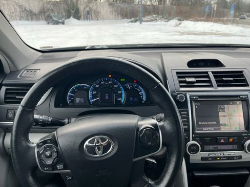 Used 2014 Toyota Camry XLE w/ Leather Package image 10