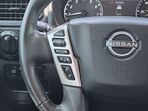Used 2024 Nissan Titan SV w/ SV Convenience Package RWD image 26