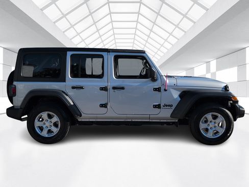 Used 2023 Jeep Wrangler Sport S image 8