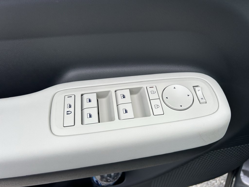 New 2026 Hyundai Santa Fe SE FWD image 12